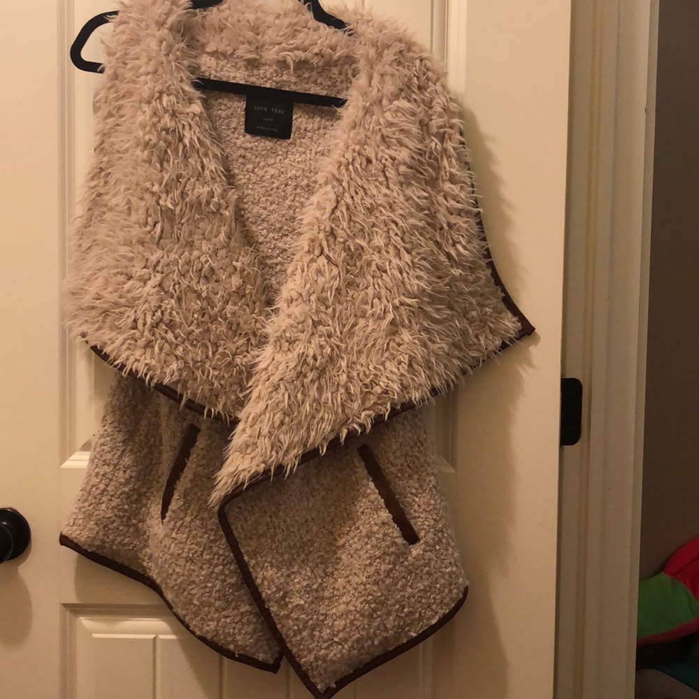 Love Tree. Cross body faux leather and fur.